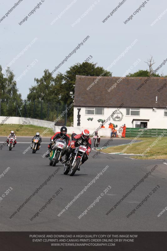 Vintage motorcycle club;eventdigitalimages;mallory park;mallory park trackday photographs;no limits trackdays;peter wileman photography;trackday digital images;trackday photos;vmcc festival 1000 bikes photographs