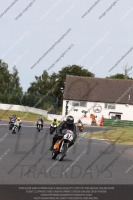 Vintage-motorcycle-club;eventdigitalimages;mallory-park;mallory-park-trackday-photographs;no-limits-trackdays;peter-wileman-photography;trackday-digital-images;trackday-photos;vmcc-festival-1000-bikes-photographs