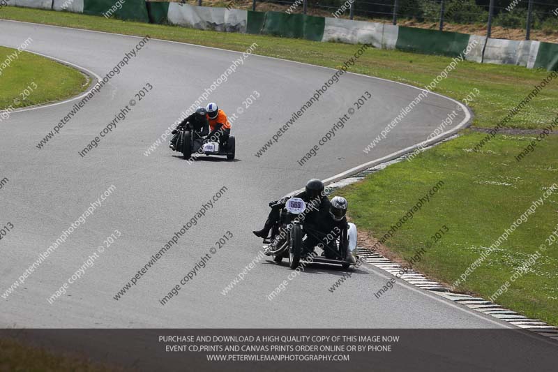 Vintage motorcycle club;eventdigitalimages;mallory park;mallory park trackday photographs;no limits trackdays;peter wileman photography;trackday digital images;trackday photos;vmcc festival 1000 bikes photographs