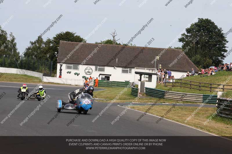 Vintage motorcycle club;eventdigitalimages;mallory park;mallory park trackday photographs;no limits trackdays;peter wileman photography;trackday digital images;trackday photos;vmcc festival 1000 bikes photographs