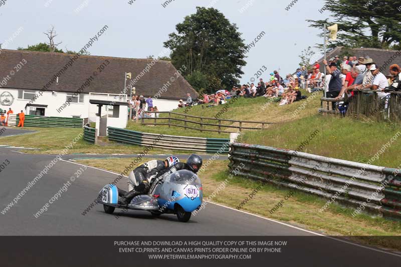 Vintage motorcycle club;eventdigitalimages;mallory park;mallory park trackday photographs;no limits trackdays;peter wileman photography;trackday digital images;trackday photos;vmcc festival 1000 bikes photographs