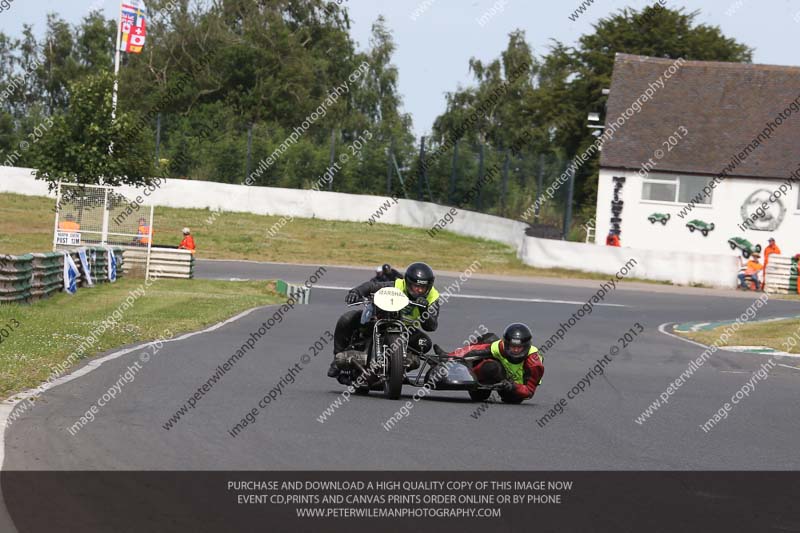 Vintage motorcycle club;eventdigitalimages;mallory park;mallory park trackday photographs;no limits trackdays;peter wileman photography;trackday digital images;trackday photos;vmcc festival 1000 bikes photographs