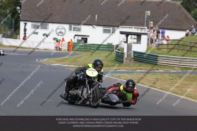 Vintage motorcycle club;eventdigitalimages;mallory park;mallory park trackday photographs;no limits trackdays;peter wileman photography;trackday digital images;trackday photos;vmcc festival 1000 bikes photographs