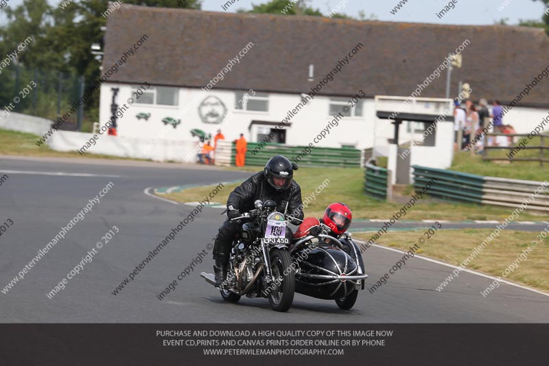 Vintage motorcycle club;eventdigitalimages;mallory park;mallory park trackday photographs;no limits trackdays;peter wileman photography;trackday digital images;trackday photos;vmcc festival 1000 bikes photographs