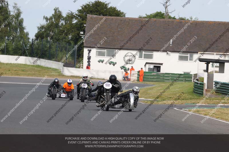 Vintage motorcycle club;eventdigitalimages;mallory park;mallory park trackday photographs;no limits trackdays;peter wileman photography;trackday digital images;trackday photos;vmcc festival 1000 bikes photographs