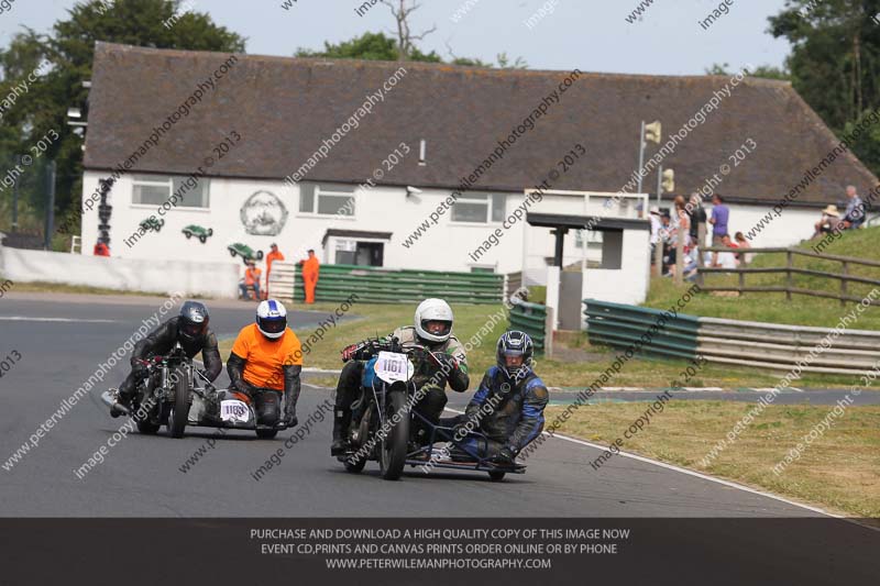 Vintage motorcycle club;eventdigitalimages;mallory park;mallory park trackday photographs;no limits trackdays;peter wileman photography;trackday digital images;trackday photos;vmcc festival 1000 bikes photographs