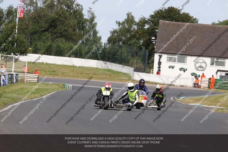 Vintage motorcycle club;eventdigitalimages;mallory park;mallory park trackday photographs;no limits trackdays;peter wileman photography;trackday digital images;trackday photos;vmcc festival 1000 bikes photographs