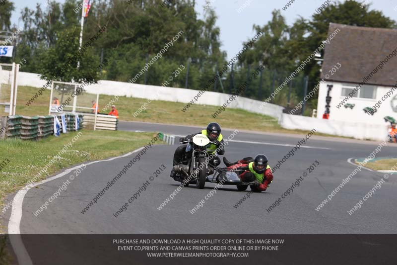 Vintage motorcycle club;eventdigitalimages;mallory park;mallory park trackday photographs;no limits trackdays;peter wileman photography;trackday digital images;trackday photos;vmcc festival 1000 bikes photographs