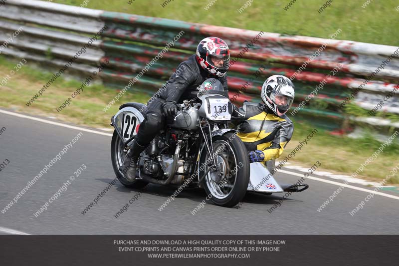 Vintage motorcycle club;eventdigitalimages;mallory park;mallory park trackday photographs;no limits trackdays;peter wileman photography;trackday digital images;trackday photos;vmcc festival 1000 bikes photographs