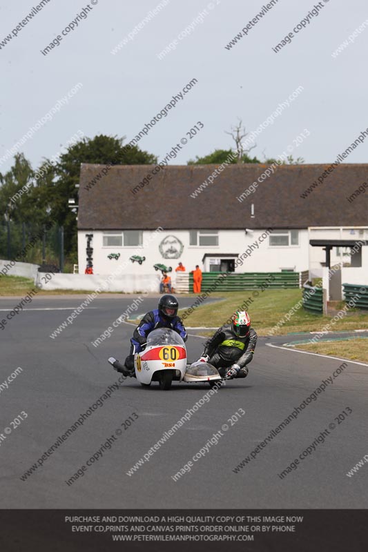 Vintage motorcycle club;eventdigitalimages;mallory park;mallory park trackday photographs;no limits trackdays;peter wileman photography;trackday digital images;trackday photos;vmcc festival 1000 bikes photographs