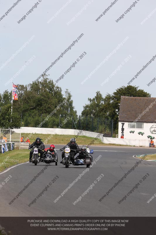 Vintage motorcycle club;eventdigitalimages;mallory park;mallory park trackday photographs;no limits trackdays;peter wileman photography;trackday digital images;trackday photos;vmcc festival 1000 bikes photographs