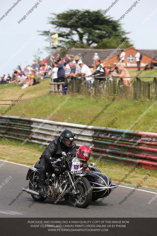 Vintage motorcycle club;eventdigitalimages;mallory park;mallory park trackday photographs;no limits trackdays;peter wileman photography;trackday digital images;trackday photos;vmcc festival 1000 bikes photographs