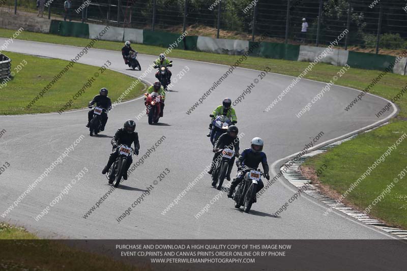 Vintage motorcycle club;eventdigitalimages;mallory park;mallory park trackday photographs;no limits trackdays;peter wileman photography;trackday digital images;trackday photos;vmcc festival 1000 bikes photographs