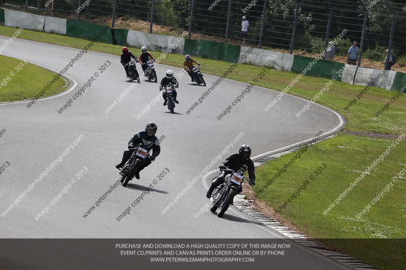 Vintage motorcycle club;eventdigitalimages;mallory park;mallory park trackday photographs;no limits trackdays;peter wileman photography;trackday digital images;trackday photos;vmcc festival 1000 bikes photographs