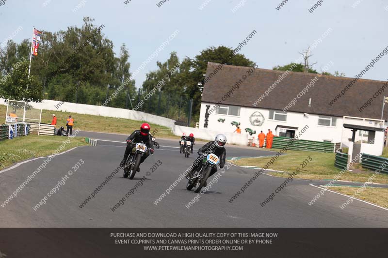 Vintage motorcycle club;eventdigitalimages;mallory park;mallory park trackday photographs;no limits trackdays;peter wileman photography;trackday digital images;trackday photos;vmcc festival 1000 bikes photographs