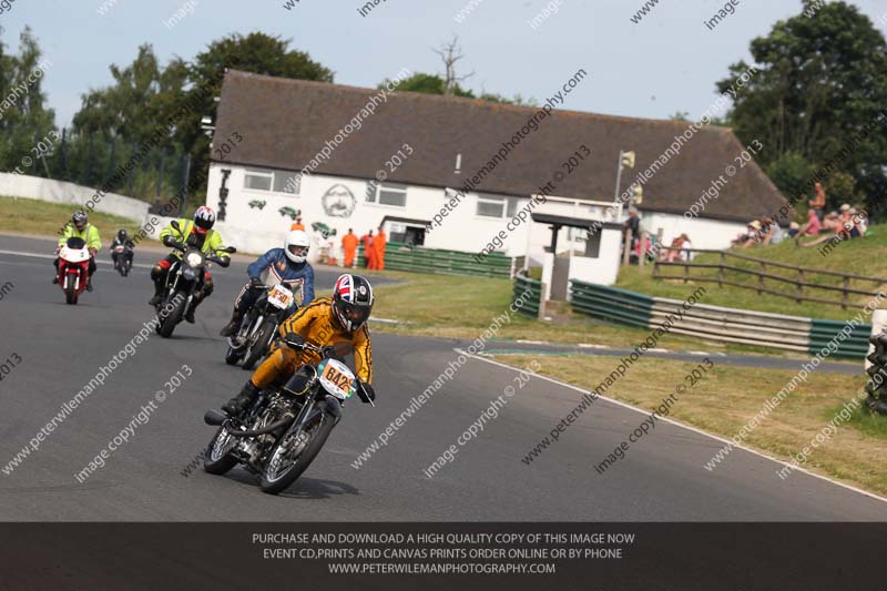 Vintage motorcycle club;eventdigitalimages;mallory park;mallory park trackday photographs;no limits trackdays;peter wileman photography;trackday digital images;trackday photos;vmcc festival 1000 bikes photographs