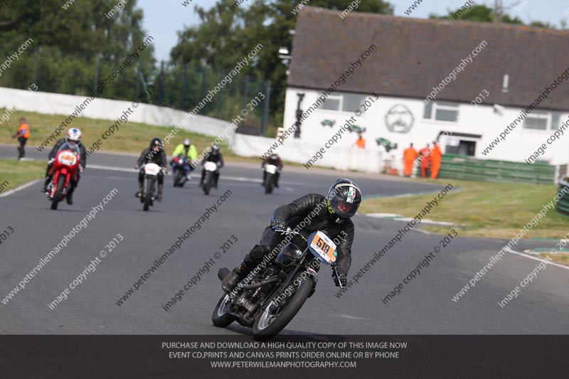 Vintage motorcycle club;eventdigitalimages;mallory park;mallory park trackday photographs;no limits trackdays;peter wileman photography;trackday digital images;trackday photos;vmcc festival 1000 bikes photographs