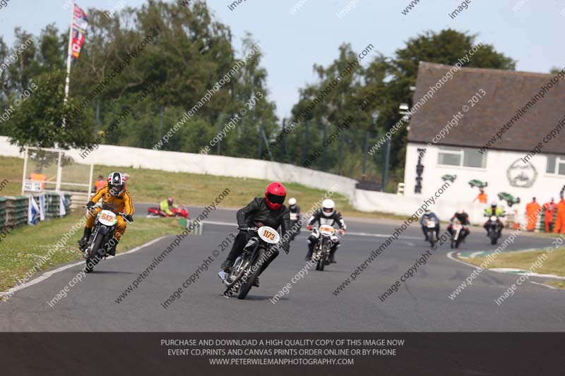 Vintage motorcycle club;eventdigitalimages;mallory park;mallory park trackday photographs;no limits trackdays;peter wileman photography;trackday digital images;trackday photos;vmcc festival 1000 bikes photographs