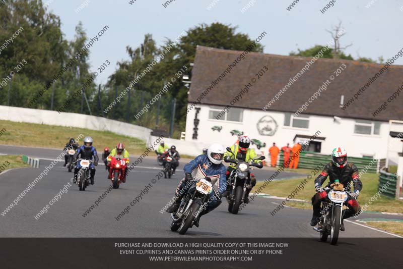 Vintage motorcycle club;eventdigitalimages;mallory park;mallory park trackday photographs;no limits trackdays;peter wileman photography;trackday digital images;trackday photos;vmcc festival 1000 bikes photographs