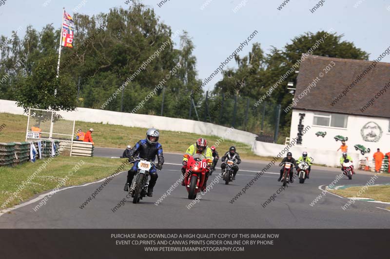 Vintage motorcycle club;eventdigitalimages;mallory park;mallory park trackday photographs;no limits trackdays;peter wileman photography;trackday digital images;trackday photos;vmcc festival 1000 bikes photographs