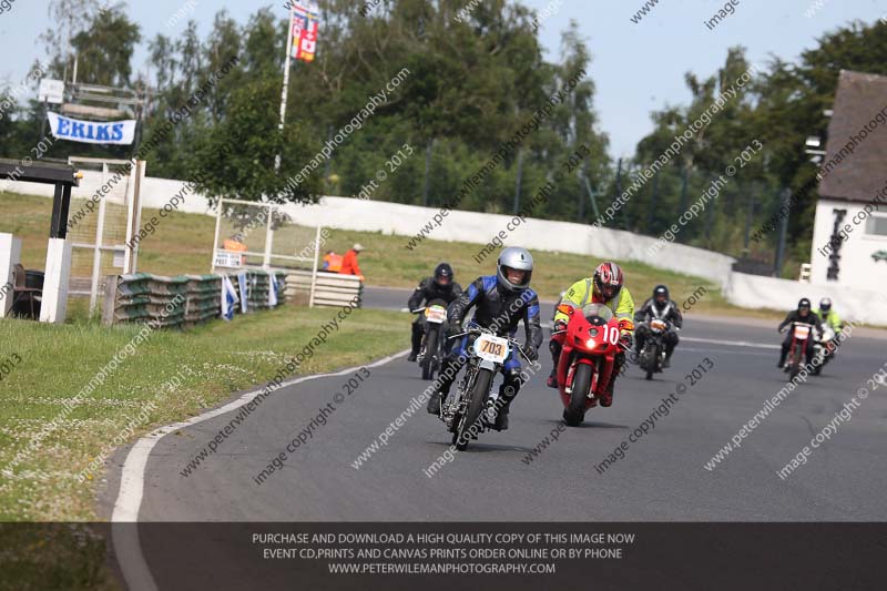 Vintage motorcycle club;eventdigitalimages;mallory park;mallory park trackday photographs;no limits trackdays;peter wileman photography;trackday digital images;trackday photos;vmcc festival 1000 bikes photographs