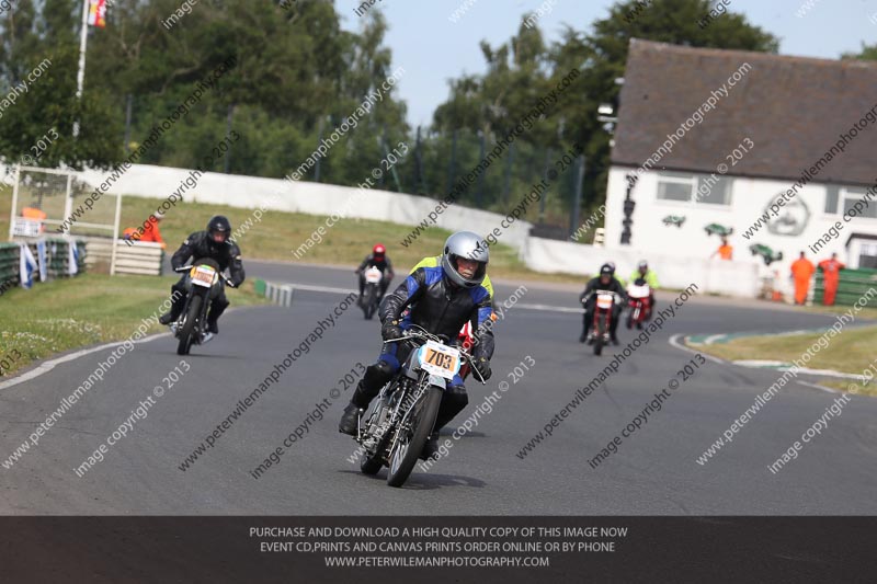 Vintage motorcycle club;eventdigitalimages;mallory park;mallory park trackday photographs;no limits trackdays;peter wileman photography;trackday digital images;trackday photos;vmcc festival 1000 bikes photographs