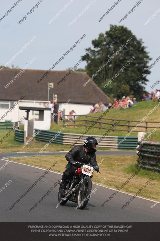 Vintage motorcycle club;eventdigitalimages;mallory park;mallory park trackday photographs;no limits trackdays;peter wileman photography;trackday digital images;trackday photos;vmcc festival 1000 bikes photographs