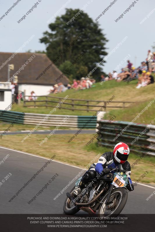 Vintage motorcycle club;eventdigitalimages;mallory park;mallory park trackday photographs;no limits trackdays;peter wileman photography;trackday digital images;trackday photos;vmcc festival 1000 bikes photographs