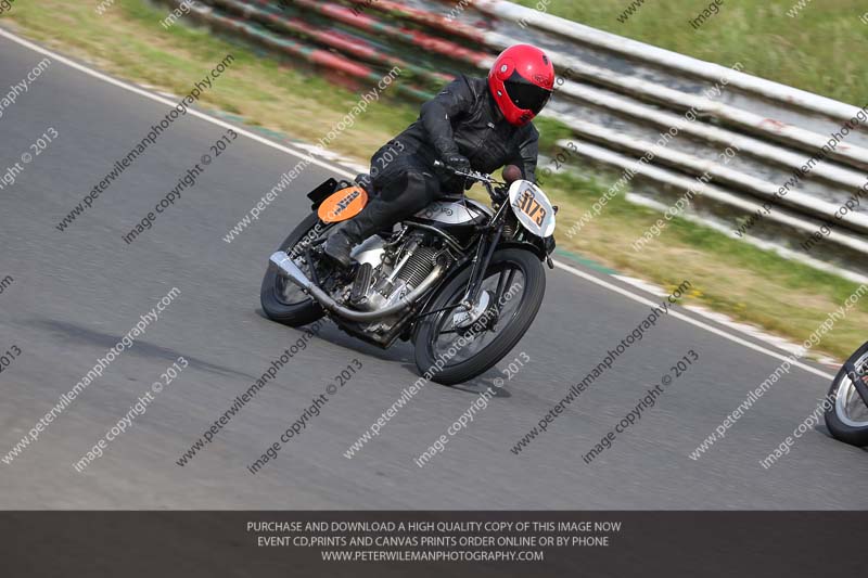 Vintage motorcycle club;eventdigitalimages;mallory park;mallory park trackday photographs;no limits trackdays;peter wileman photography;trackday digital images;trackday photos;vmcc festival 1000 bikes photographs