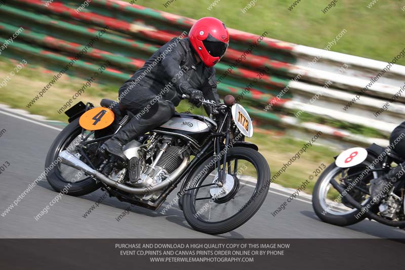 Vintage motorcycle club;eventdigitalimages;mallory park;mallory park trackday photographs;no limits trackdays;peter wileman photography;trackday digital images;trackday photos;vmcc festival 1000 bikes photographs