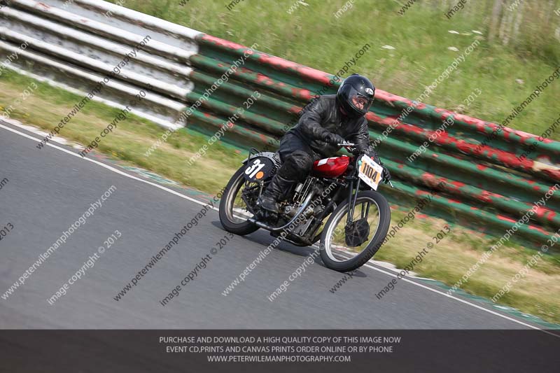 Vintage motorcycle club;eventdigitalimages;mallory park;mallory park trackday photographs;no limits trackdays;peter wileman photography;trackday digital images;trackday photos;vmcc festival 1000 bikes photographs