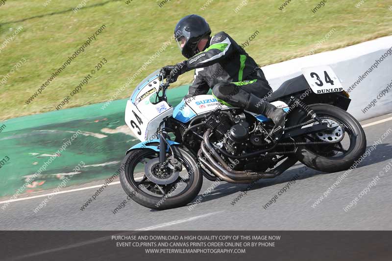 Vintage motorcycle club;eventdigitalimages;mallory park;mallory park trackday photographs;no limits trackdays;peter wileman photography;trackday digital images;trackday photos;vmcc festival 1000 bikes photographs