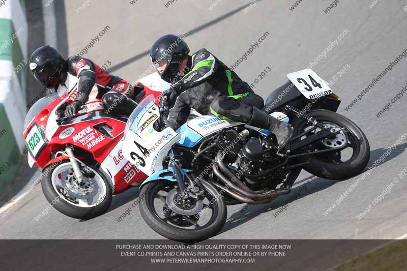 Vintage motorcycle club;eventdigitalimages;mallory park;mallory park trackday photographs;no limits trackdays;peter wileman photography;trackday digital images;trackday photos;vmcc festival 1000 bikes photographs