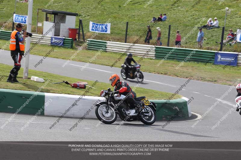 Vintage motorcycle club;eventdigitalimages;mallory park;mallory park trackday photographs;no limits trackdays;peter wileman photography;trackday digital images;trackday photos;vmcc festival 1000 bikes photographs