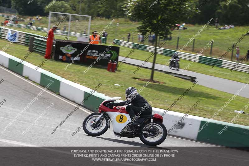 Vintage motorcycle club;eventdigitalimages;mallory park;mallory park trackday photographs;no limits trackdays;peter wileman photography;trackday digital images;trackday photos;vmcc festival 1000 bikes photographs