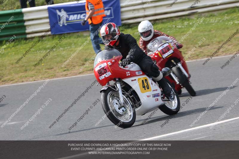 Vintage motorcycle club;eventdigitalimages;mallory park;mallory park trackday photographs;no limits trackdays;peter wileman photography;trackday digital images;trackday photos;vmcc festival 1000 bikes photographs