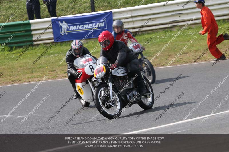 Vintage motorcycle club;eventdigitalimages;mallory park;mallory park trackday photographs;no limits trackdays;peter wileman photography;trackday digital images;trackday photos;vmcc festival 1000 bikes photographs