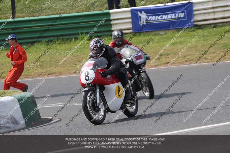 Vintage motorcycle club;eventdigitalimages;mallory park;mallory park trackday photographs;no limits trackdays;peter wileman photography;trackday digital images;trackday photos;vmcc festival 1000 bikes photographs