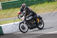 Vintage-motorcycle-club;eventdigitalimages;mallory-park;mallory-park-trackday-photographs;no-limits-trackdays;peter-wileman-photography;trackday-digital-images;trackday-photos;vmcc-festival-1000-bikes-photographs