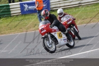 Vintage-motorcycle-club;eventdigitalimages;mallory-park;mallory-park-trackday-photographs;no-limits-trackdays;peter-wileman-photography;trackday-digital-images;trackday-photos;vmcc-festival-1000-bikes-photographs