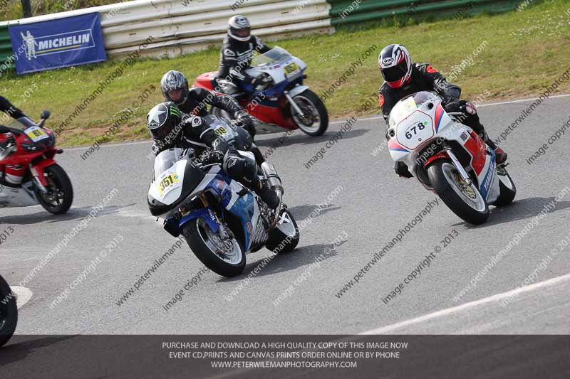 Vintage motorcycle club;eventdigitalimages;mallory park;mallory park trackday photographs;no limits trackdays;peter wileman photography;trackday digital images;trackday photos;vmcc festival 1000 bikes photographs