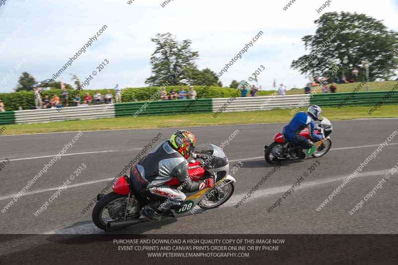 Vintage motorcycle club;eventdigitalimages;mallory park;mallory park trackday photographs;no limits trackdays;peter wileman photography;trackday digital images;trackday photos;vmcc festival 1000 bikes photographs