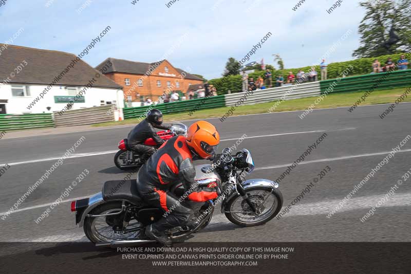 Vintage motorcycle club;eventdigitalimages;mallory park;mallory park trackday photographs;no limits trackdays;peter wileman photography;trackday digital images;trackday photos;vmcc festival 1000 bikes photographs