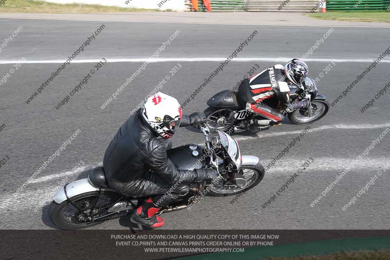 Vintage motorcycle club;eventdigitalimages;mallory park;mallory park trackday photographs;no limits trackdays;peter wileman photography;trackday digital images;trackday photos;vmcc festival 1000 bikes photographs