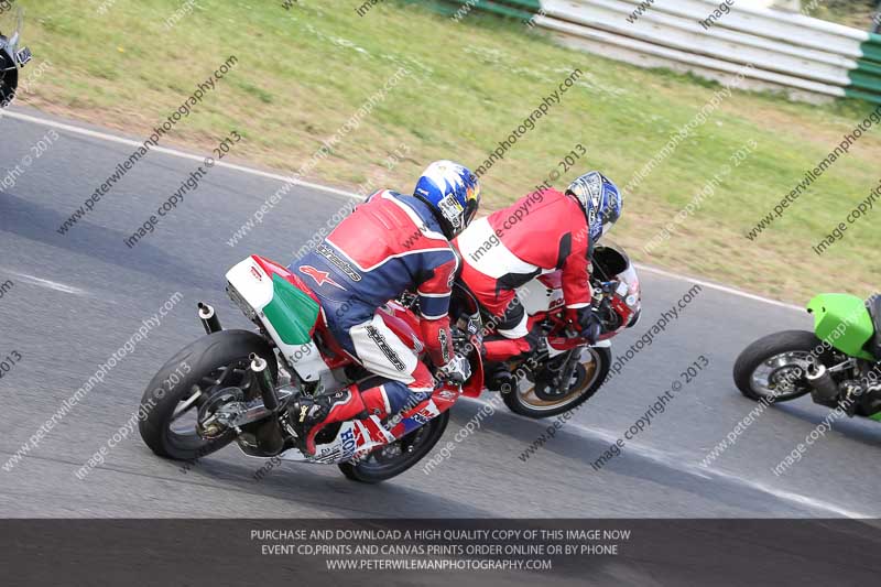 Vintage motorcycle club;eventdigitalimages;mallory park;mallory park trackday photographs;no limits trackdays;peter wileman photography;trackday digital images;trackday photos;vmcc festival 1000 bikes photographs