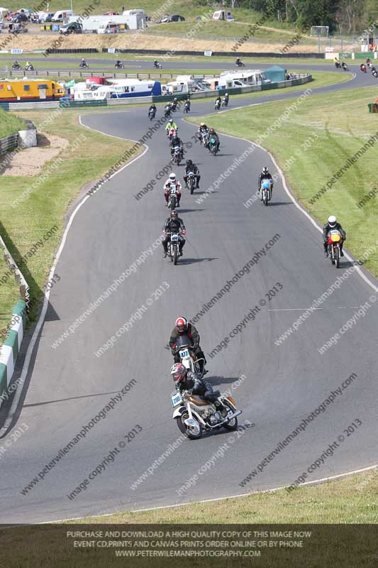 Vintage motorcycle club;eventdigitalimages;mallory park;mallory park trackday photographs;no limits trackdays;peter wileman photography;trackday digital images;trackday photos;vmcc festival 1000 bikes photographs