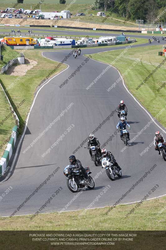 Vintage motorcycle club;eventdigitalimages;mallory park;mallory park trackday photographs;no limits trackdays;peter wileman photography;trackday digital images;trackday photos;vmcc festival 1000 bikes photographs