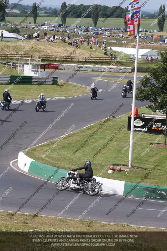 Vintage motorcycle club;eventdigitalimages;mallory park;mallory park trackday photographs;no limits trackdays;peter wileman photography;trackday digital images;trackday photos;vmcc festival 1000 bikes photographs