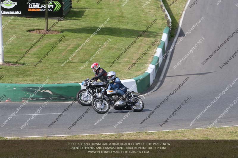 Vintage motorcycle club;eventdigitalimages;mallory park;mallory park trackday photographs;no limits trackdays;peter wileman photography;trackday digital images;trackday photos;vmcc festival 1000 bikes photographs