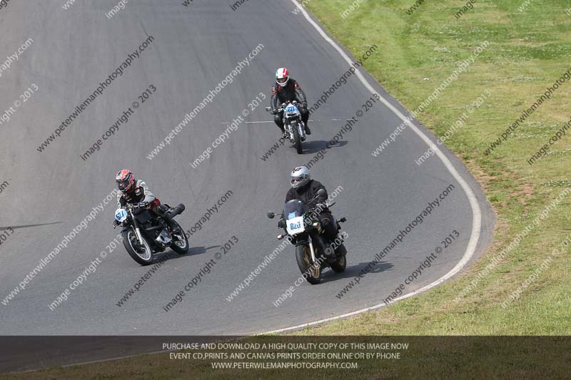 Vintage motorcycle club;eventdigitalimages;mallory park;mallory park trackday photographs;no limits trackdays;peter wileman photography;trackday digital images;trackday photos;vmcc festival 1000 bikes photographs